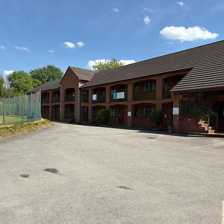 Tollgate Hotel & Leisure Stoke-on-Trent Екстериор снимка