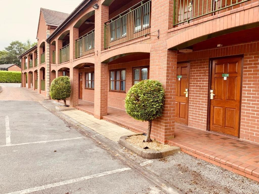 Tollgate Hotel & Leisure Stoke-on-Trent Екстериор снимка