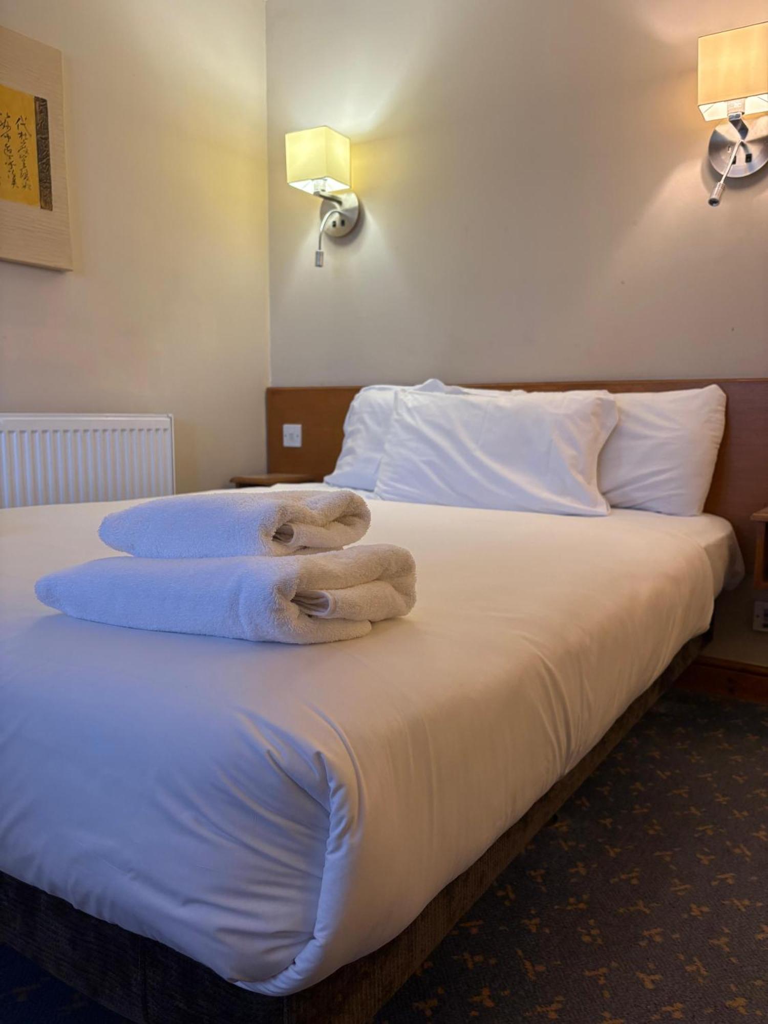 Tollgate Hotel & Leisure Stoke-on-Trent Екстериор снимка