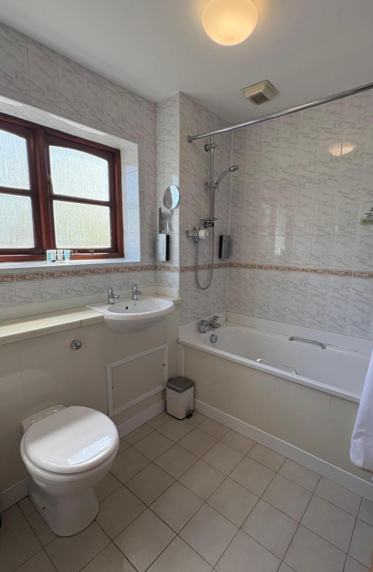 Tollgate Hotel & Leisure Stoke-on-Trent Екстериор снимка